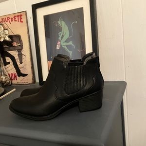 Eurosoft by Sofft Adelaide Western Bootie 8